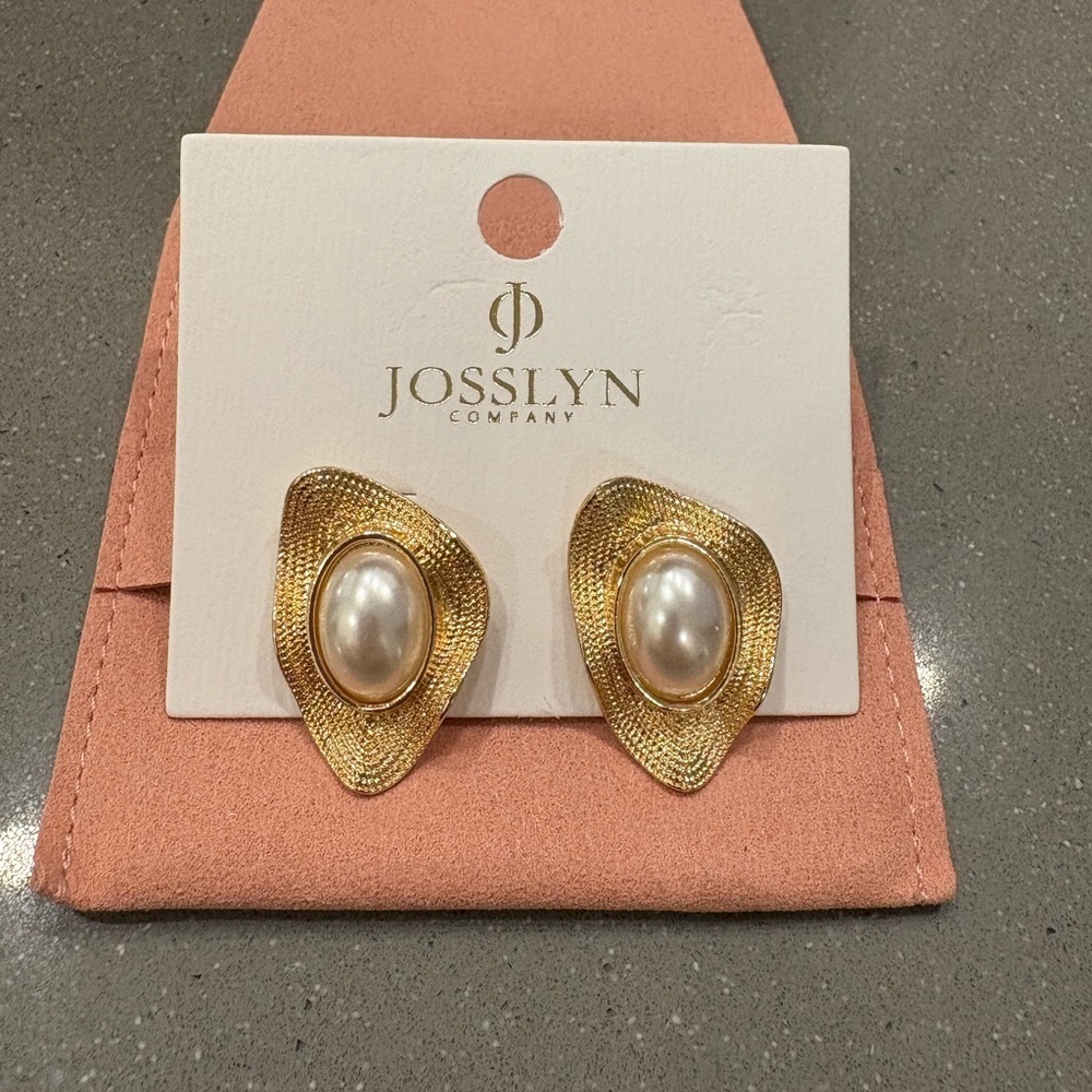 JOSSLYN fashion earrings